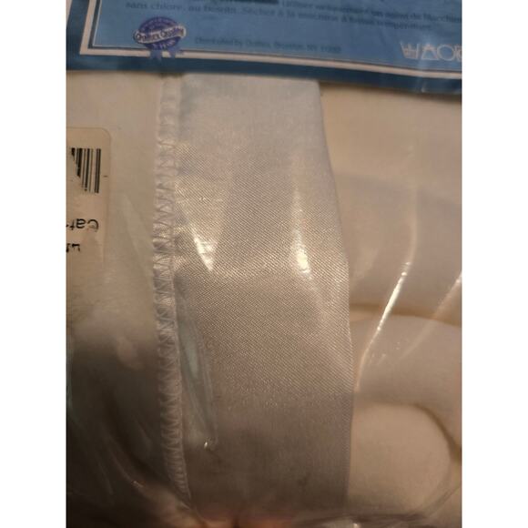 NIP Quiltex Vintage BABY Blanket with Satin Edge Trim 36" x 45" - Picture 6 of 8